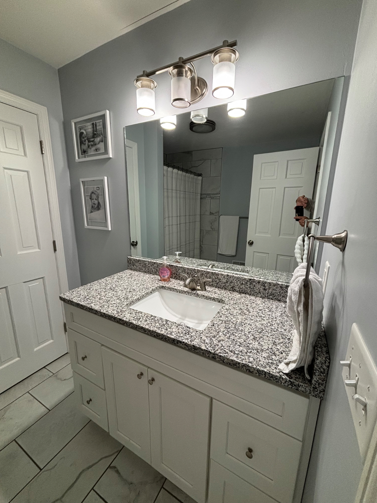 1 bedroom available including private full bath. - Photo 3