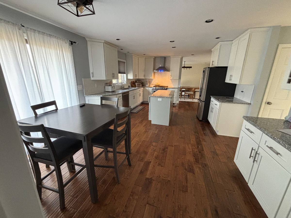 1 bedroom available including private full bath. - Photo 4