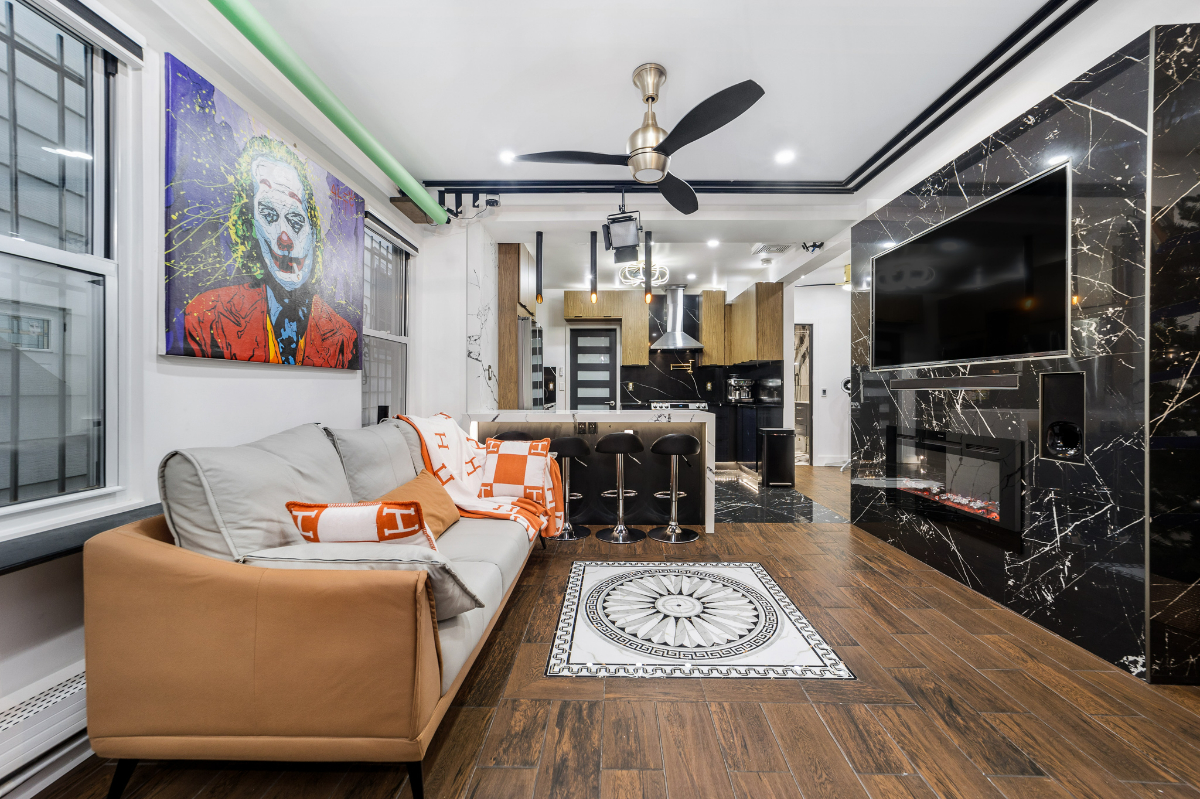 Modern Furnished Private Room in New Home and Prime Location - Photo 3