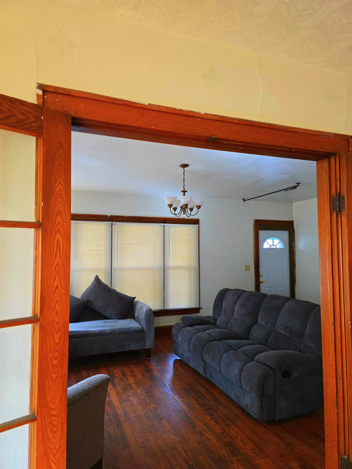 Entire 2 Bedroom Home in Syracuse - Photo 4