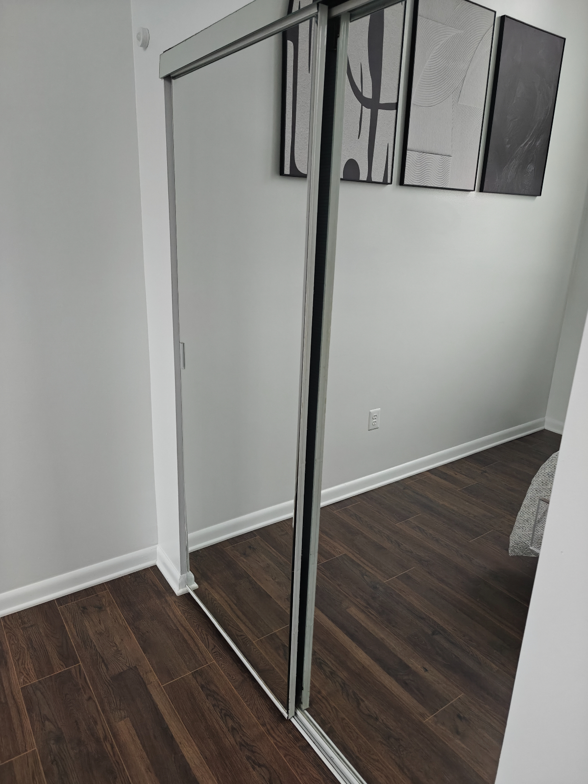 Renovated Condo 10 Min to the Hospital 2 - Photo 8