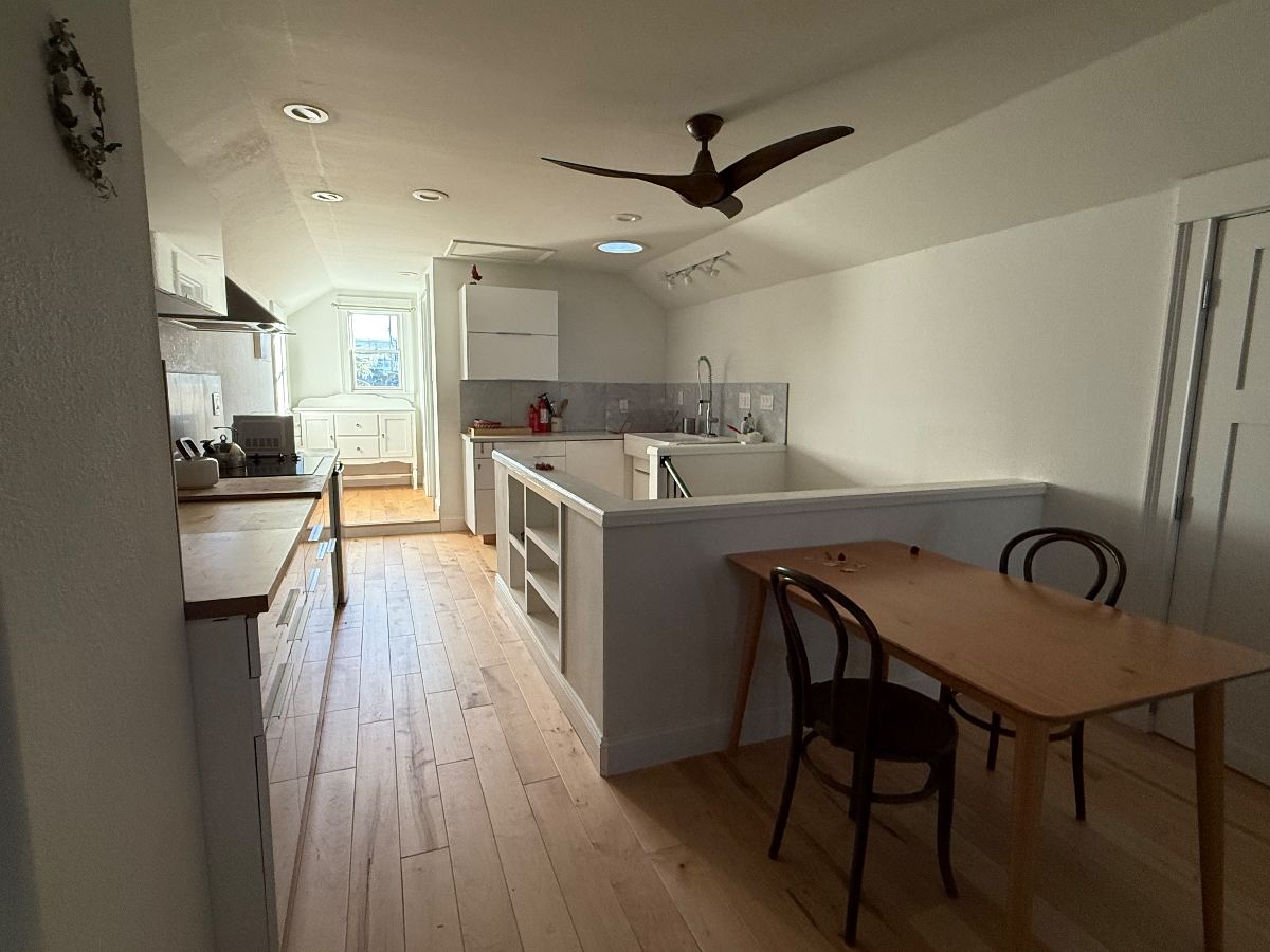Private Large Vallejo Studio - Photo 3