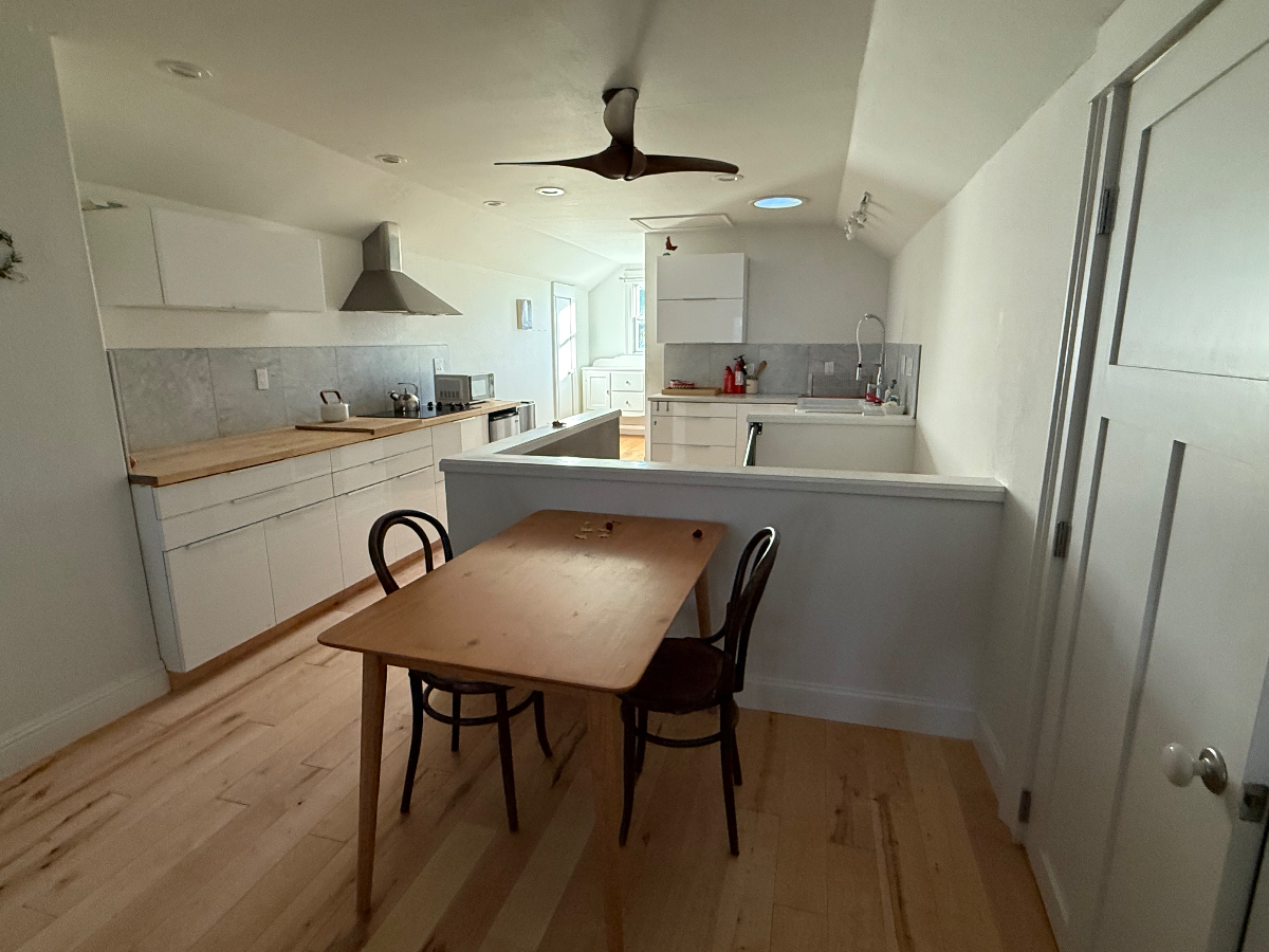 Private Large Vallejo Studio - Photo 4