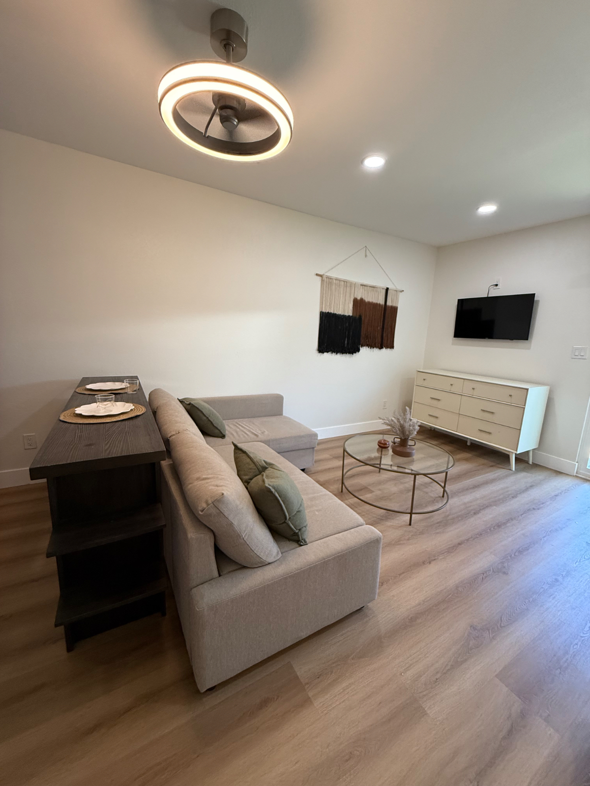 New Modern Studio - Photo 5
