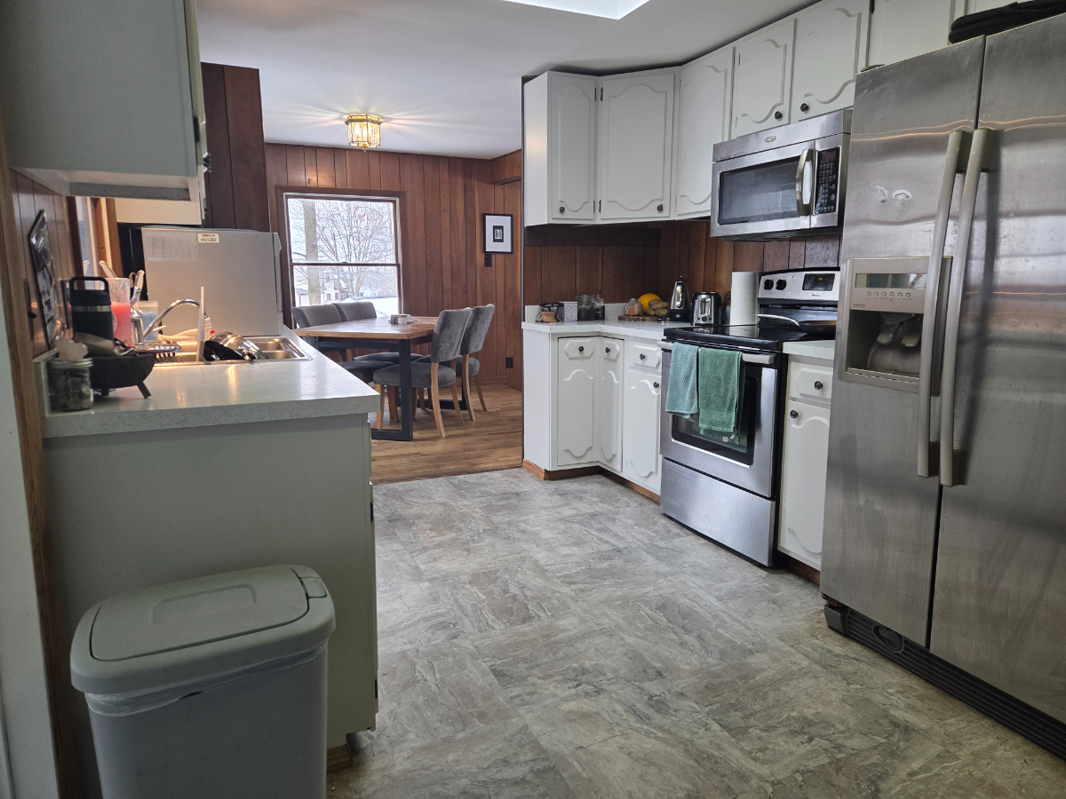 Single Room w/ Lake Views - Photo 8