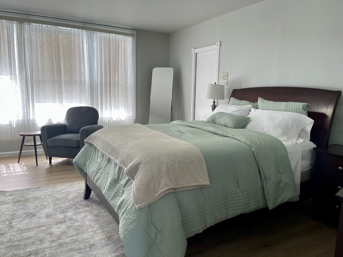 Bright Furnished Room in Quiet SF Home (Video Tour) Room 1 - Photo 2