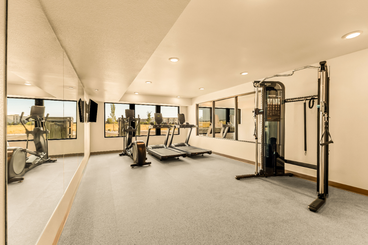 Studio Style Unit - LivAway Suites Syracuse - No Lease, No Deposit - Photo 2