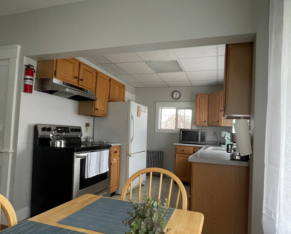 Spacious 1 Bedroom/1 Bath Apartment - Photo 4