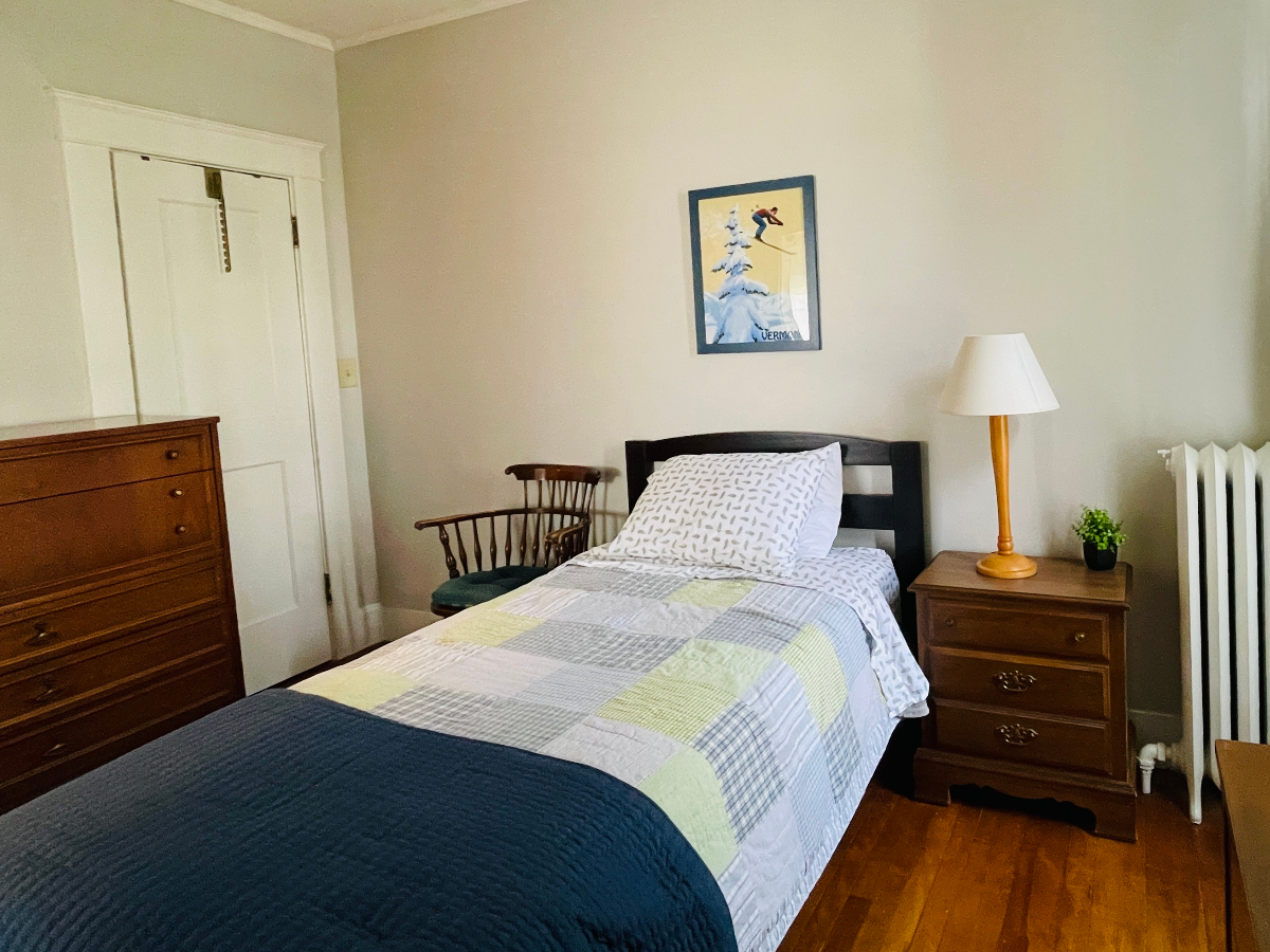 Spacious 1 Bedroom/1 Bath Apartment - Photo 7