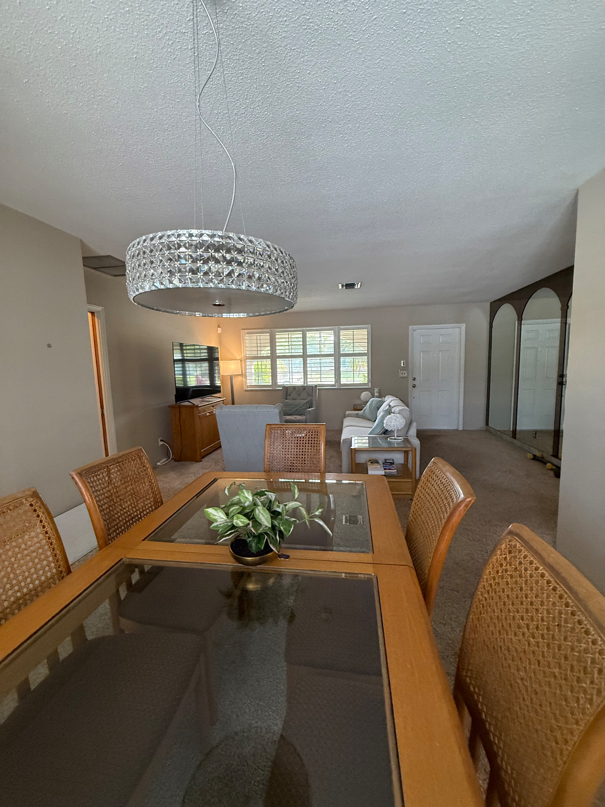 Quaint Home Away from Home near the Hospital, Beach and Highways - Photo 2