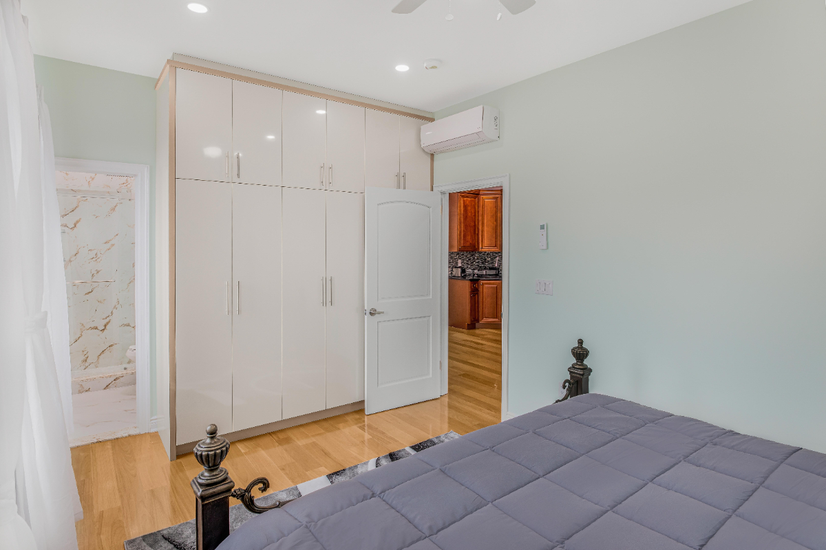 2 BEDROOM AND 2 BATHROOMS - Photo 5