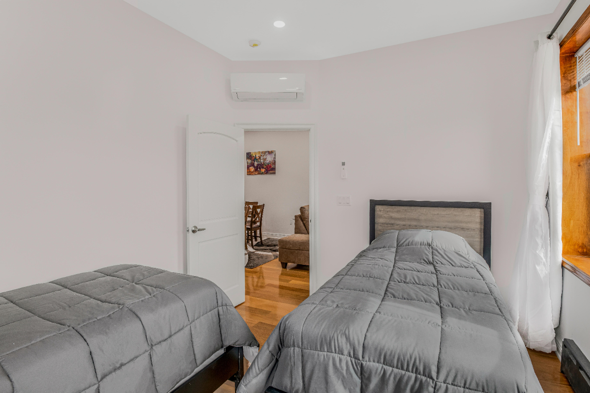 2 BEDROOM AND 2 BATHROOMS - Photo 9