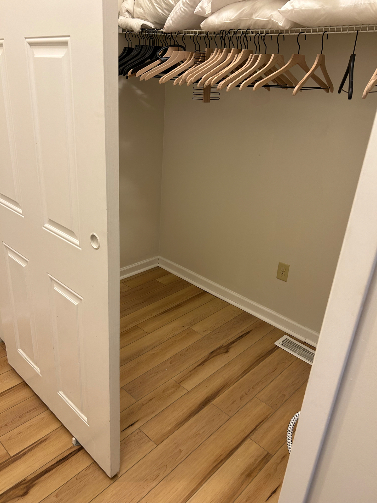Furnished and Spacious 1br in Rochester - Photo 10