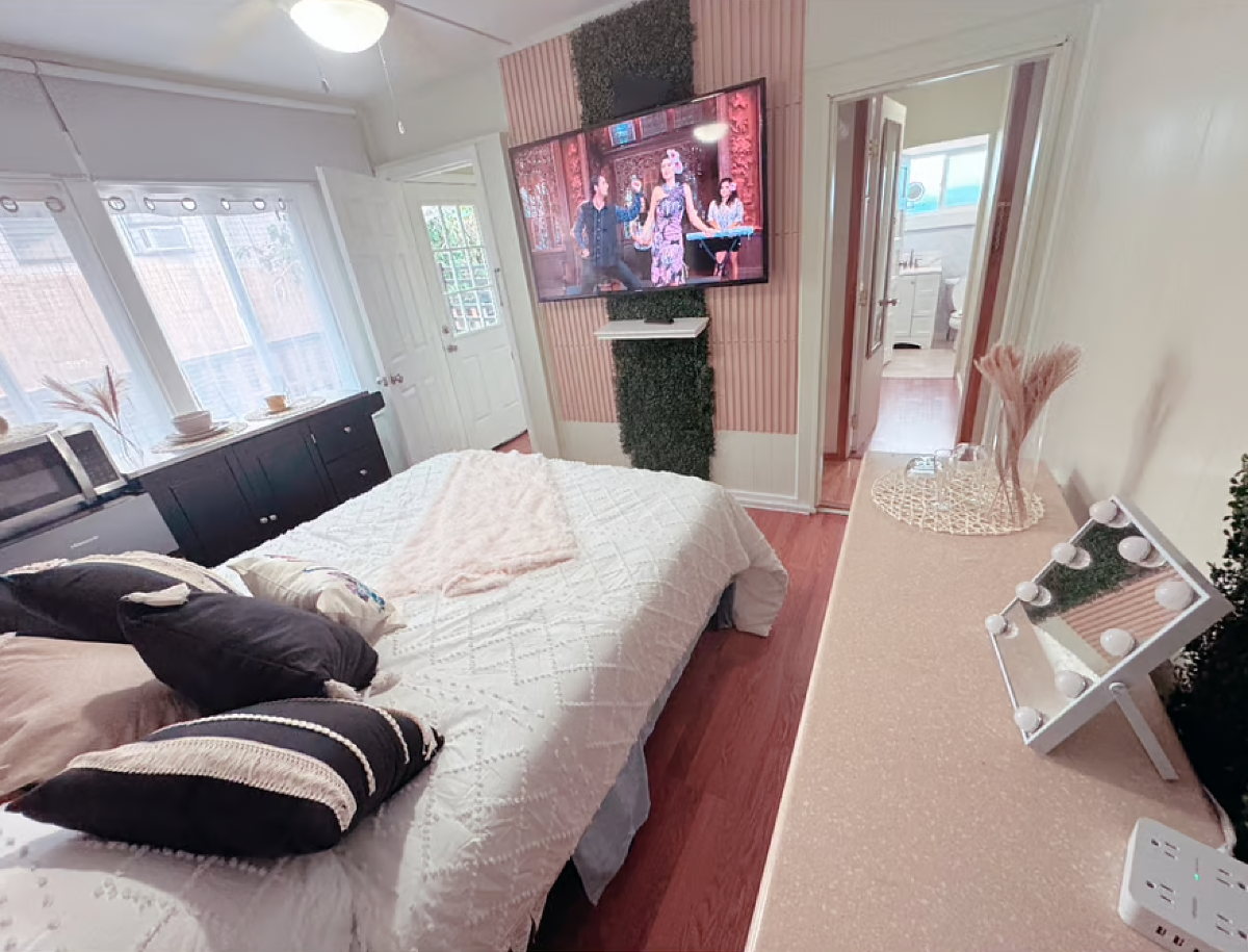 1,499 Car&Room Deal, 1mile to Hospital, Kaiser,Shops, Banks