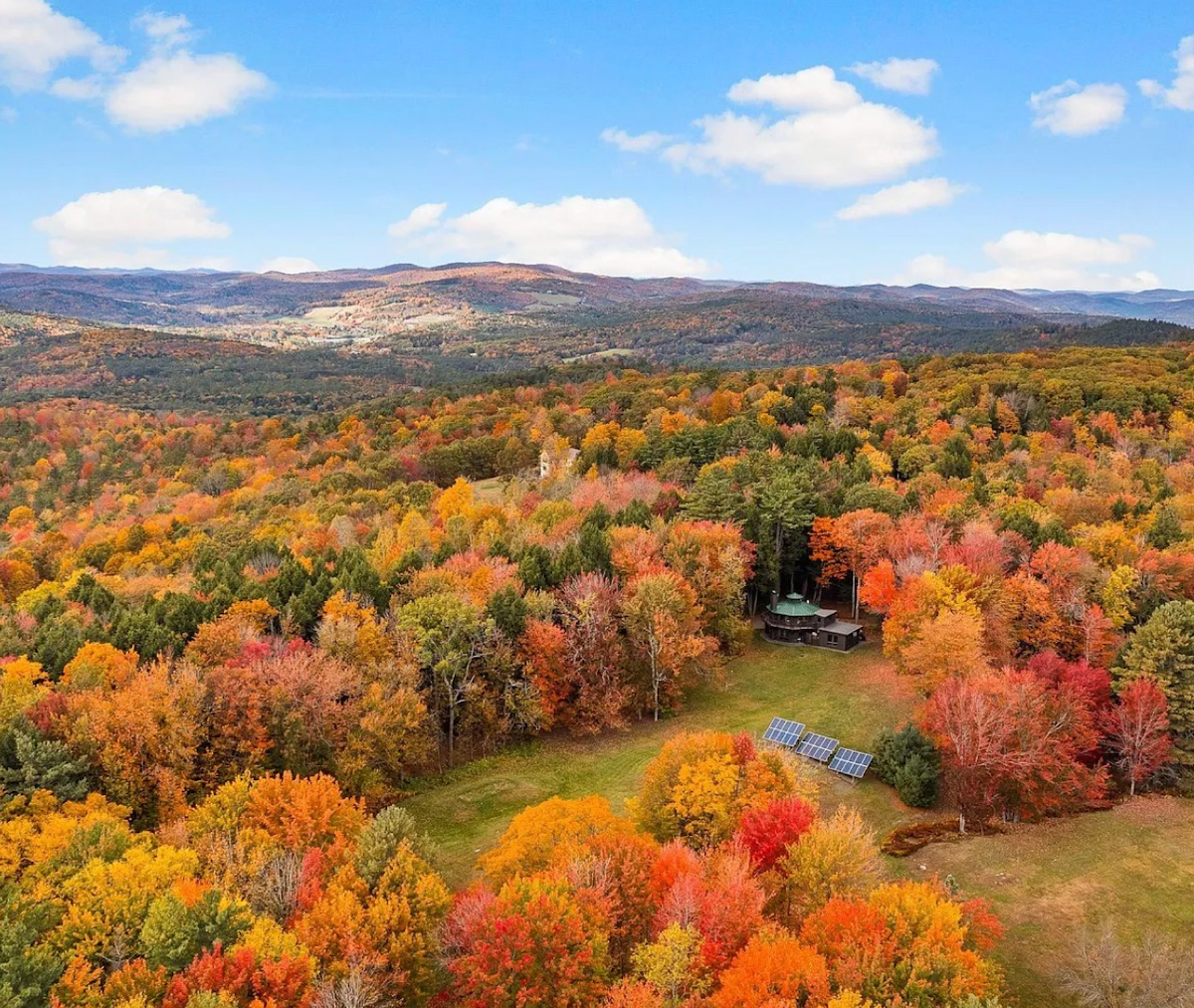 La Casa Nel Cielo (The House in the Sky)- Near Dartmouth College and hospitals