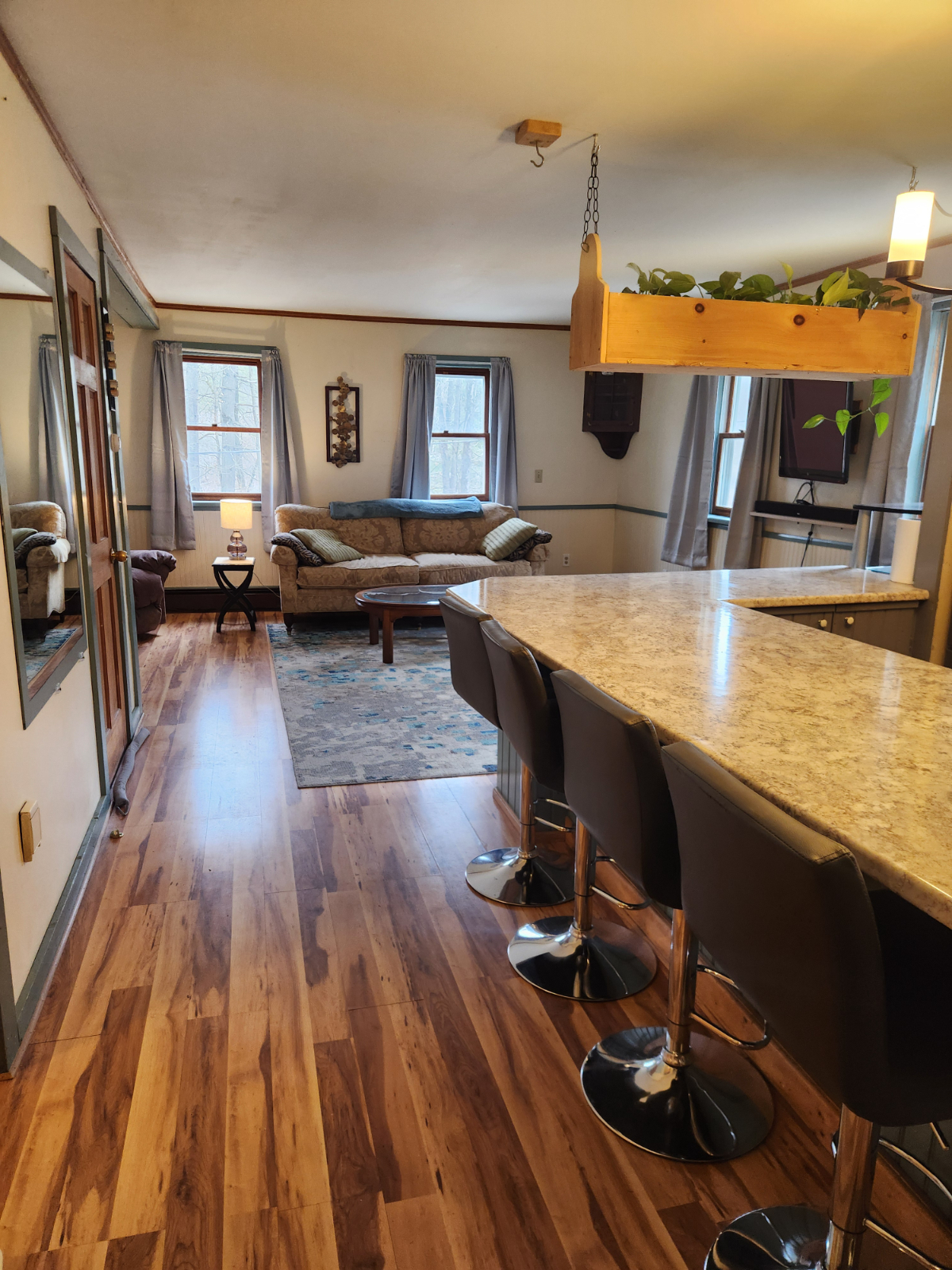 Spacious Waterbury Home. All utilities included - Photo 6
