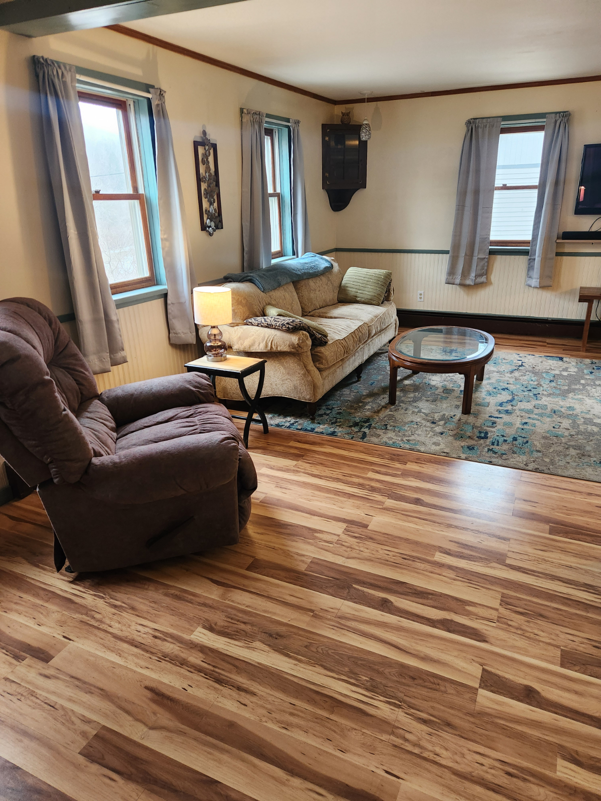 Spacious Waterbury Home. All utilities included - Photo 8