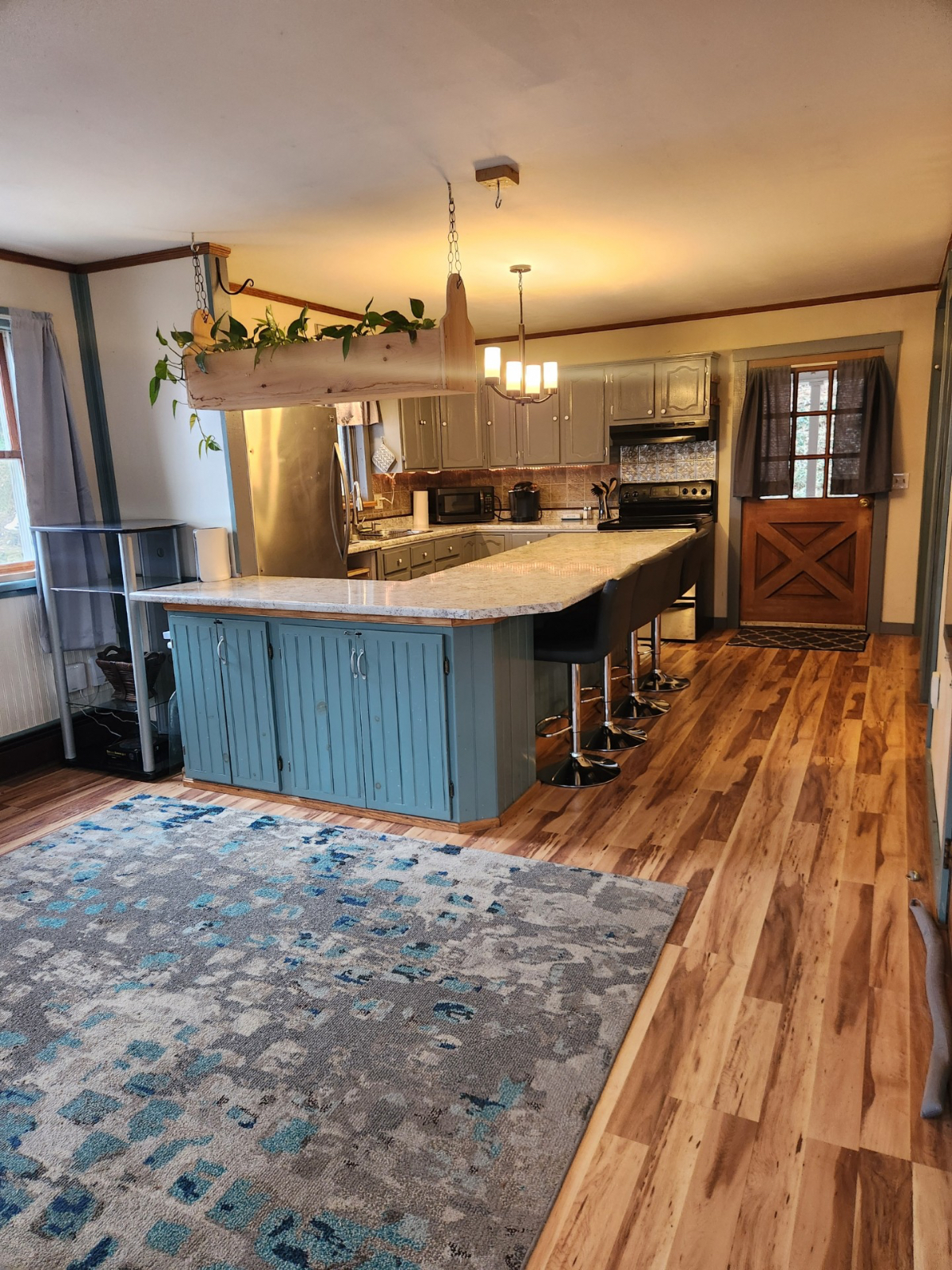 Spacious Waterbury Home. All utilities included - Photo 7