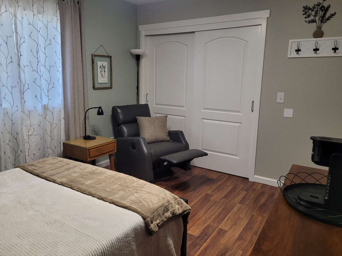 Lakeside Relaxation Unit 1 - Ideal Location - Photo 5