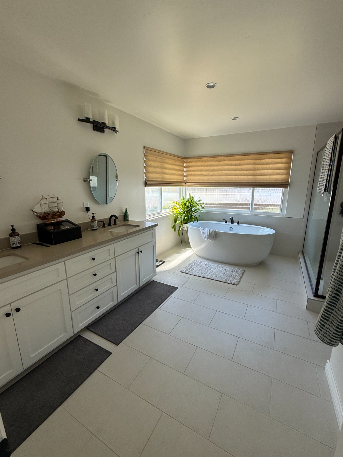 Bright Beachside Studio with Private Patio & Detached Office - Photo 5
