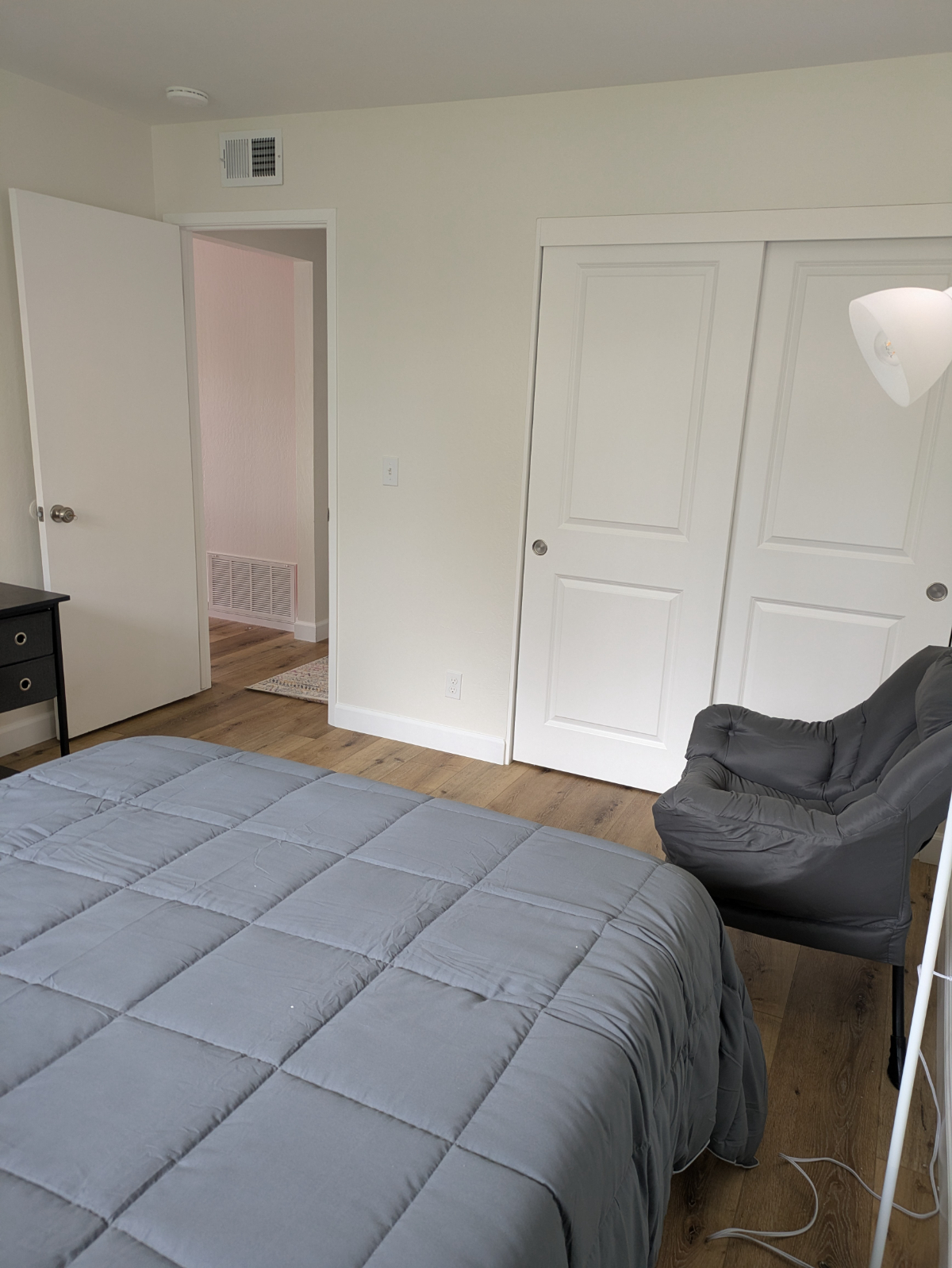 Updated Furnished Room - Walk to Good Sam Hosp & AMD-Xilinx - Photo 2