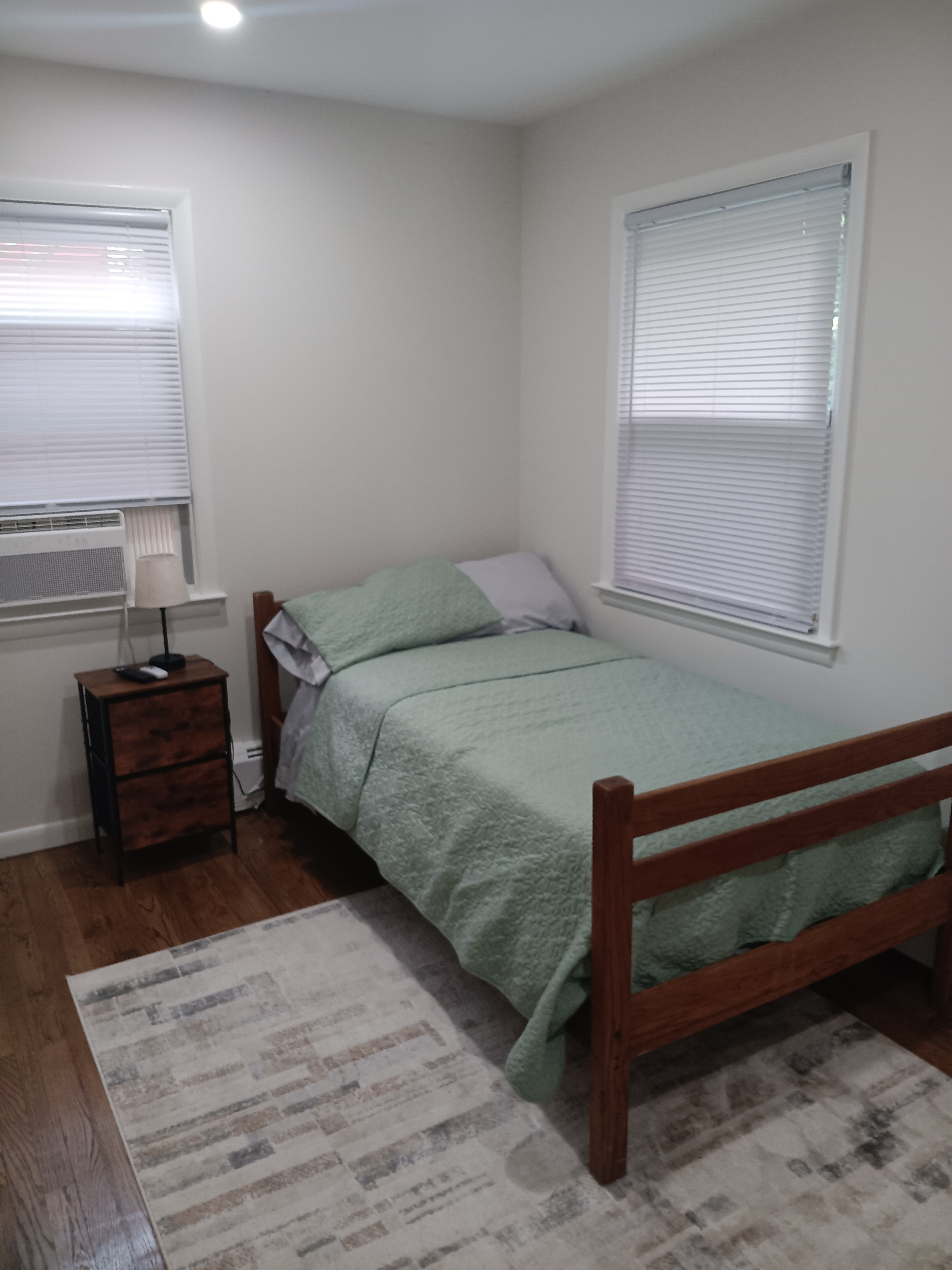 NEW 2 bedroom apartment UTILITIES INCLUDED - Photo 7