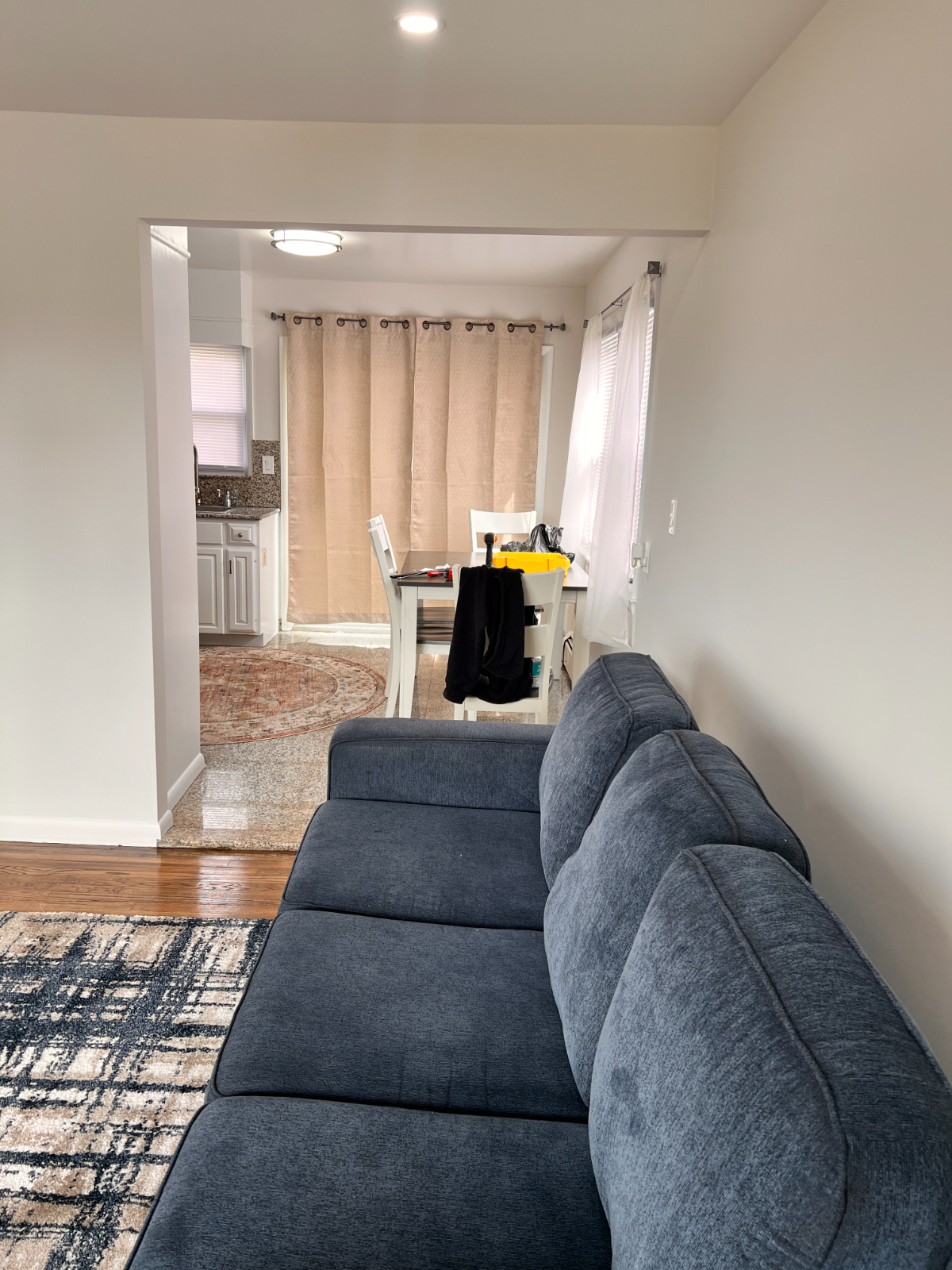 NEW 2 bedroom apartment UTILITIES INCLUDED - Photo 4