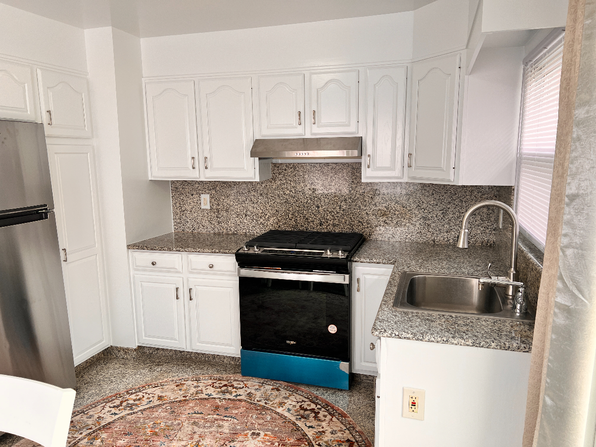 NEW 2 bedroom apartment UTILITIES INCLUDED - Photo 5