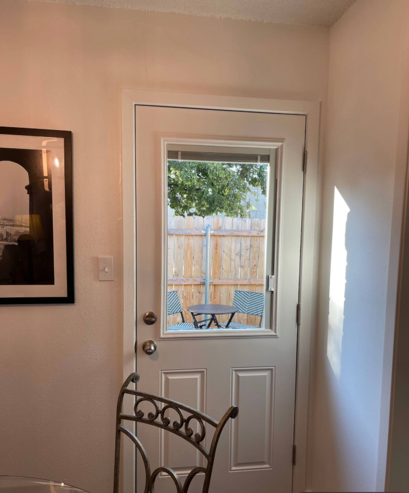 Suite Two - Photo 4