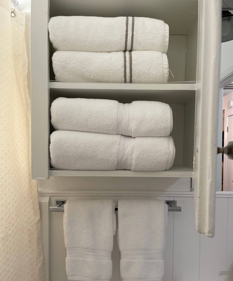 Suite Two - Photo 11