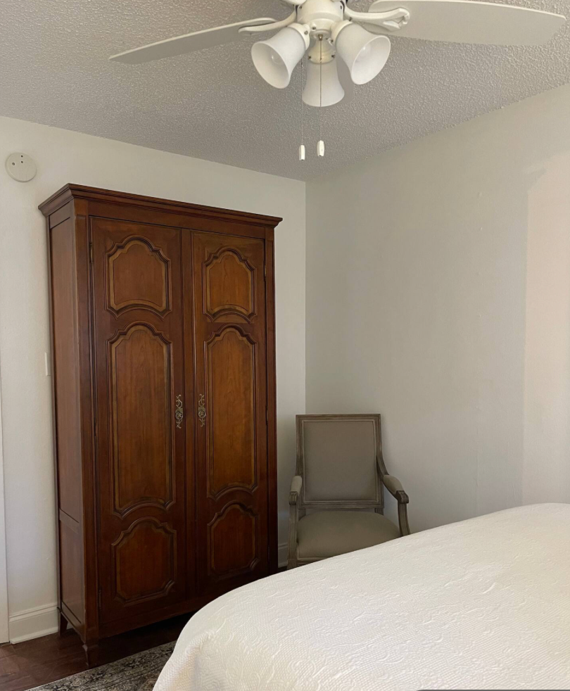 Suite Two - Photo 8