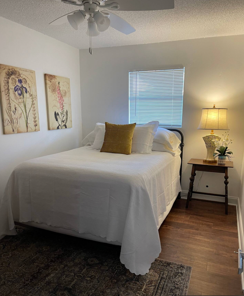 Suite Two - Photo 7