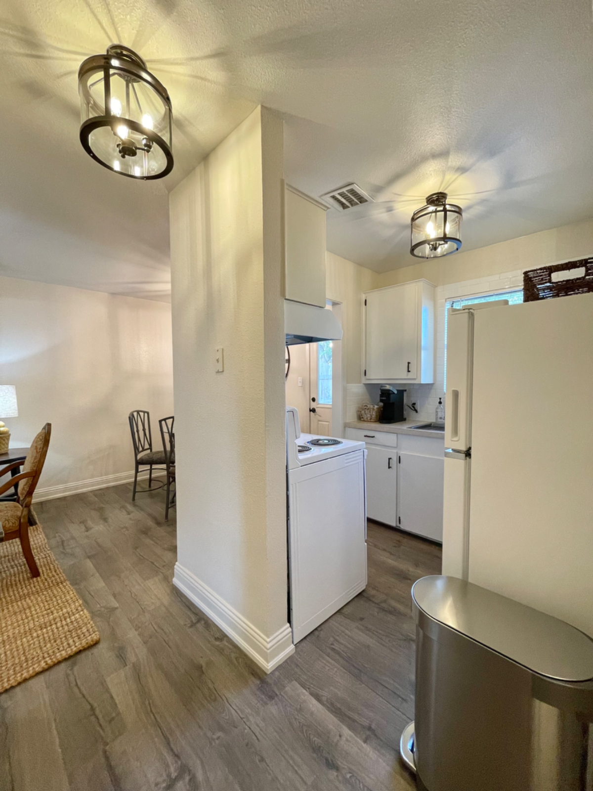 Suite Two - Photo 4