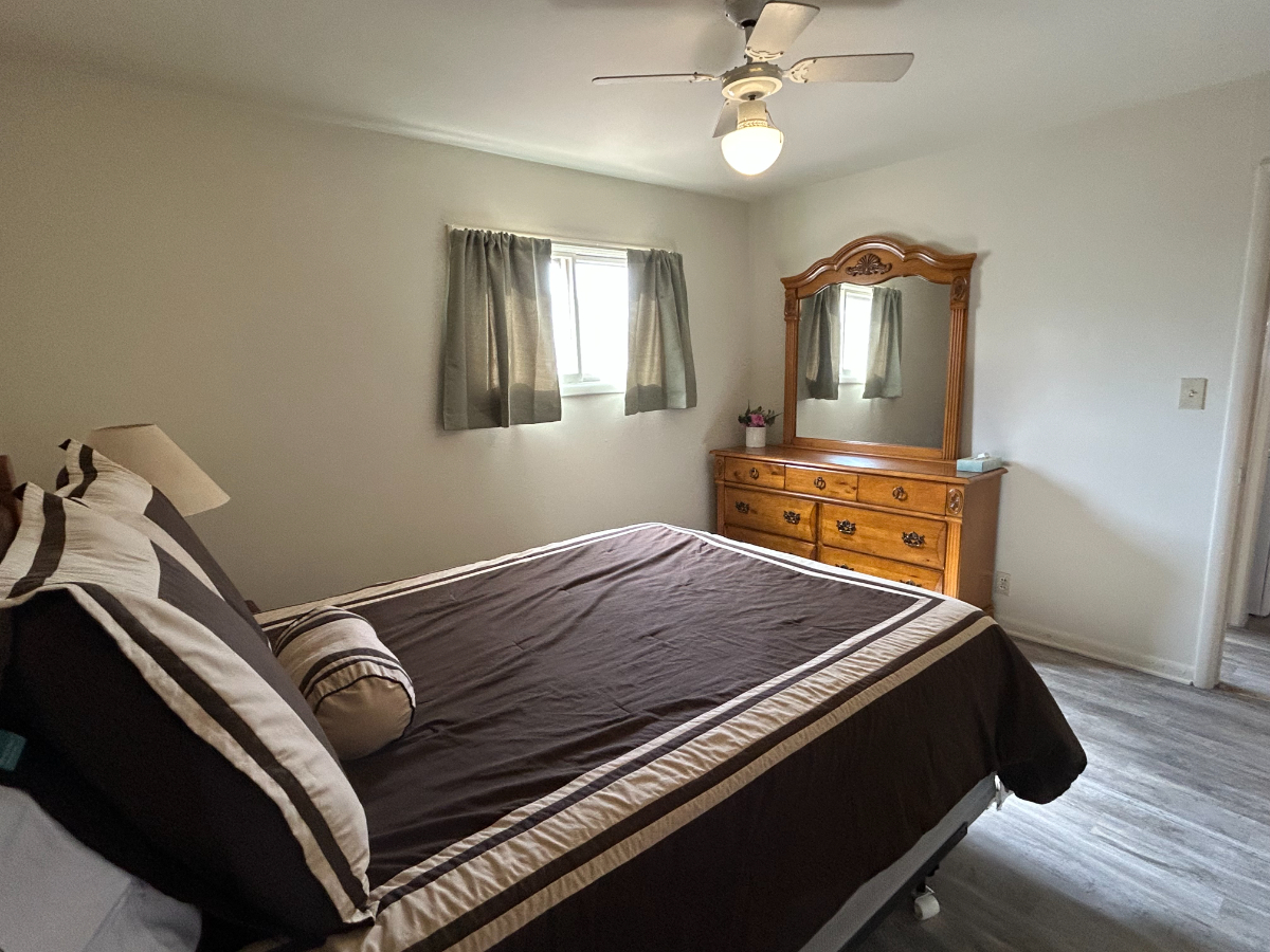 A Pleasant Home, with the hospital nearly in the backyard. - Photo 11