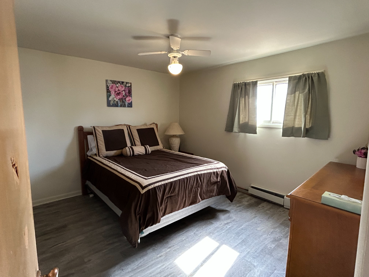 A Pleasant Home, with the hospital nearly in the backyard. - Photo 12