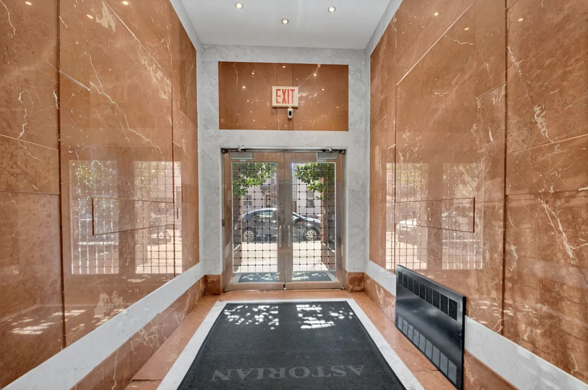 Cozy Condo in Astoria NYC near Astoria Park and 30th Ave station - Photo 4