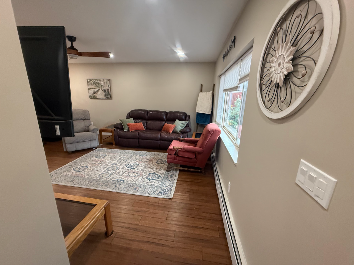 Home Away From Home Located 1/2 a Block from Public Land Trails & a Newly Remodeled Kitchen & Living - Photo 11