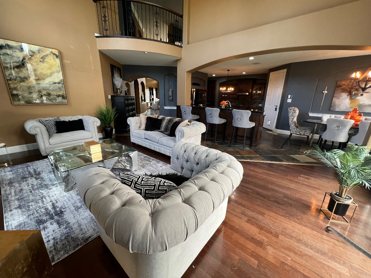 Dream Home for 12 Guests  Spacious  Elegant & Fully Loaded - Photo 7