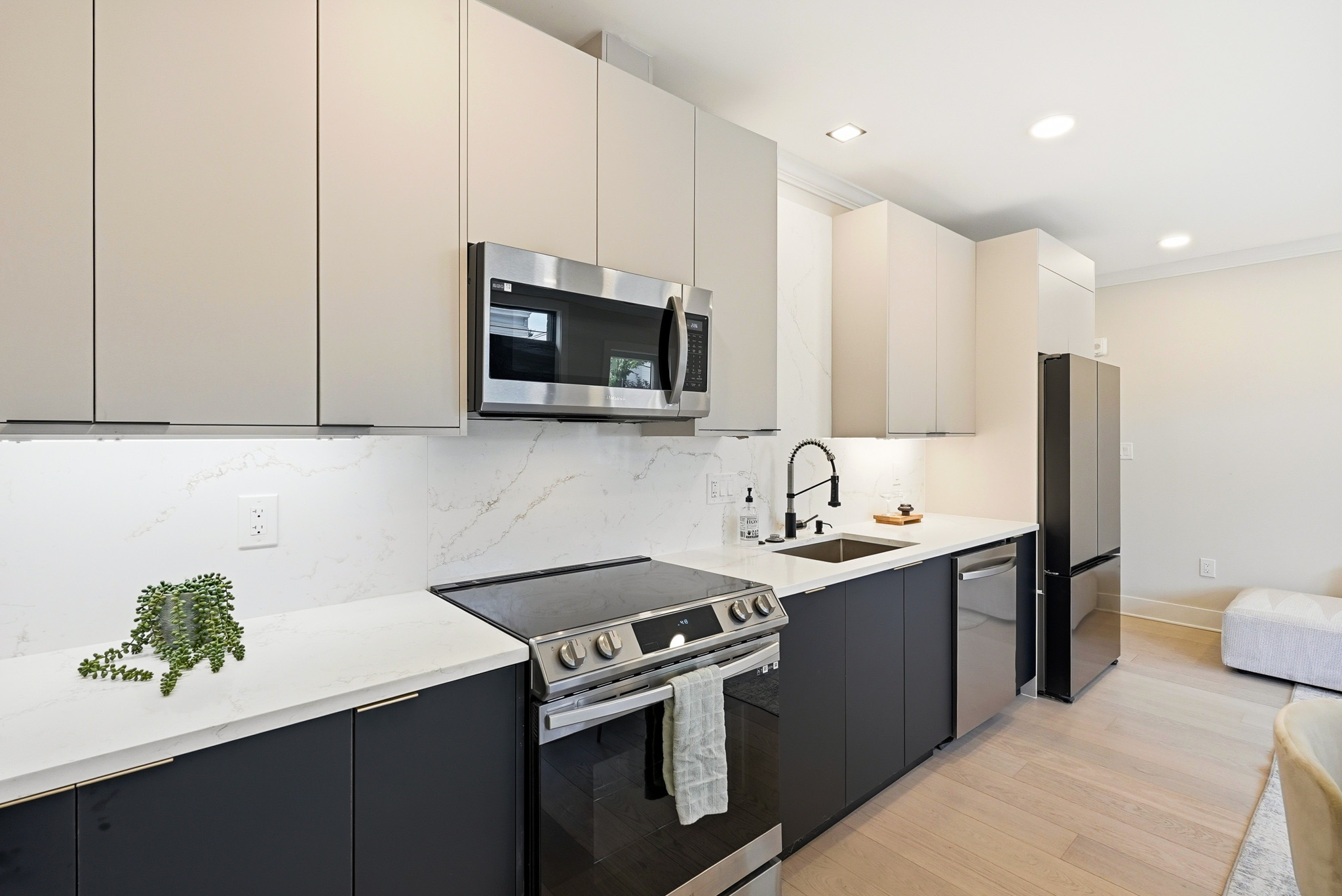 Brand new apartment in building close to water - Riviera 202 - Photo 7