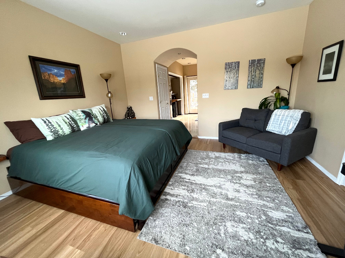 Private Guest Suite w/own Entrance, Near Hospital - Photo 1