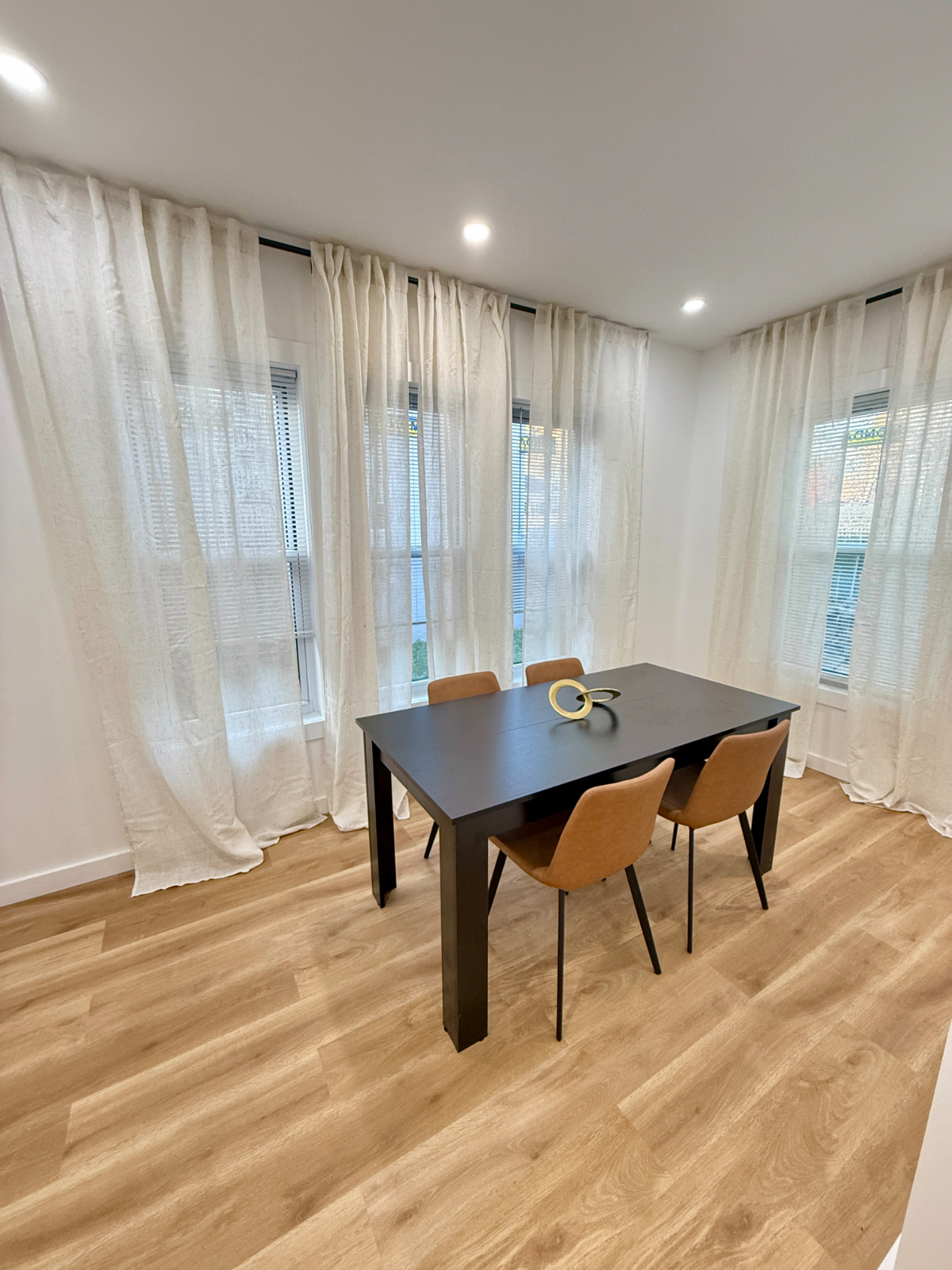 Chic Newly Built Bronx Home By Montefiore Hospital 4BDS 2BTHS - Photo 1