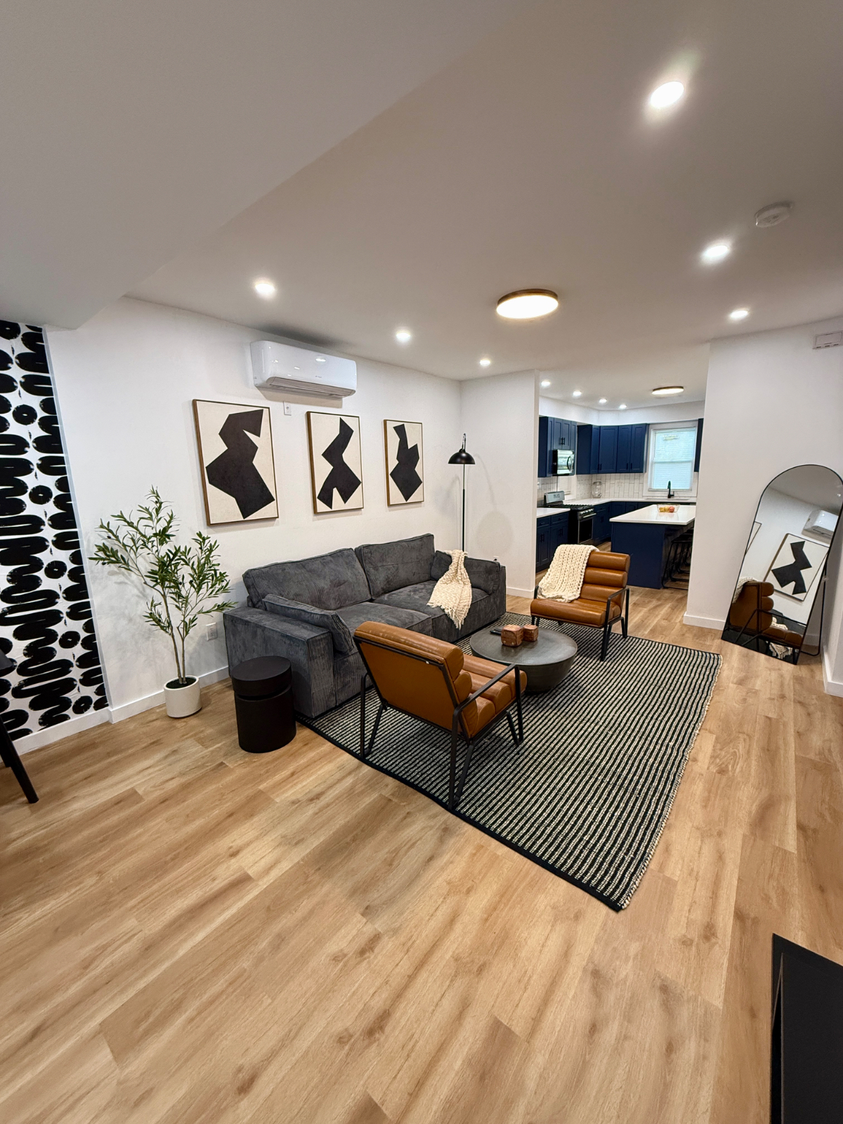 Chic Newly Built Bronx Home By Montefiore Hospital 4BDS 2BTHS - Photo 3