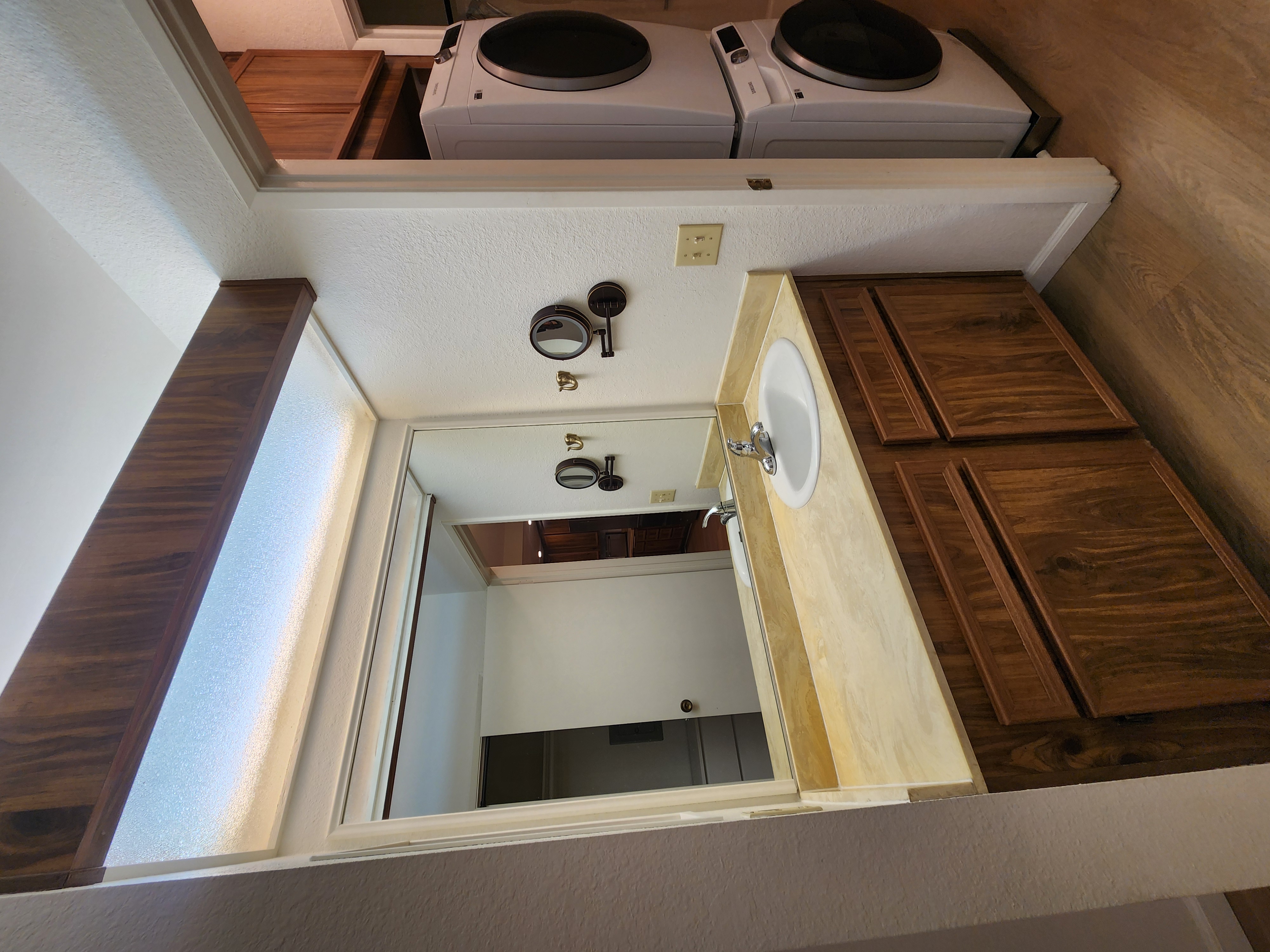 The Den @ Golden Hill - Private 1 Bed/1 Bath - Photo 6