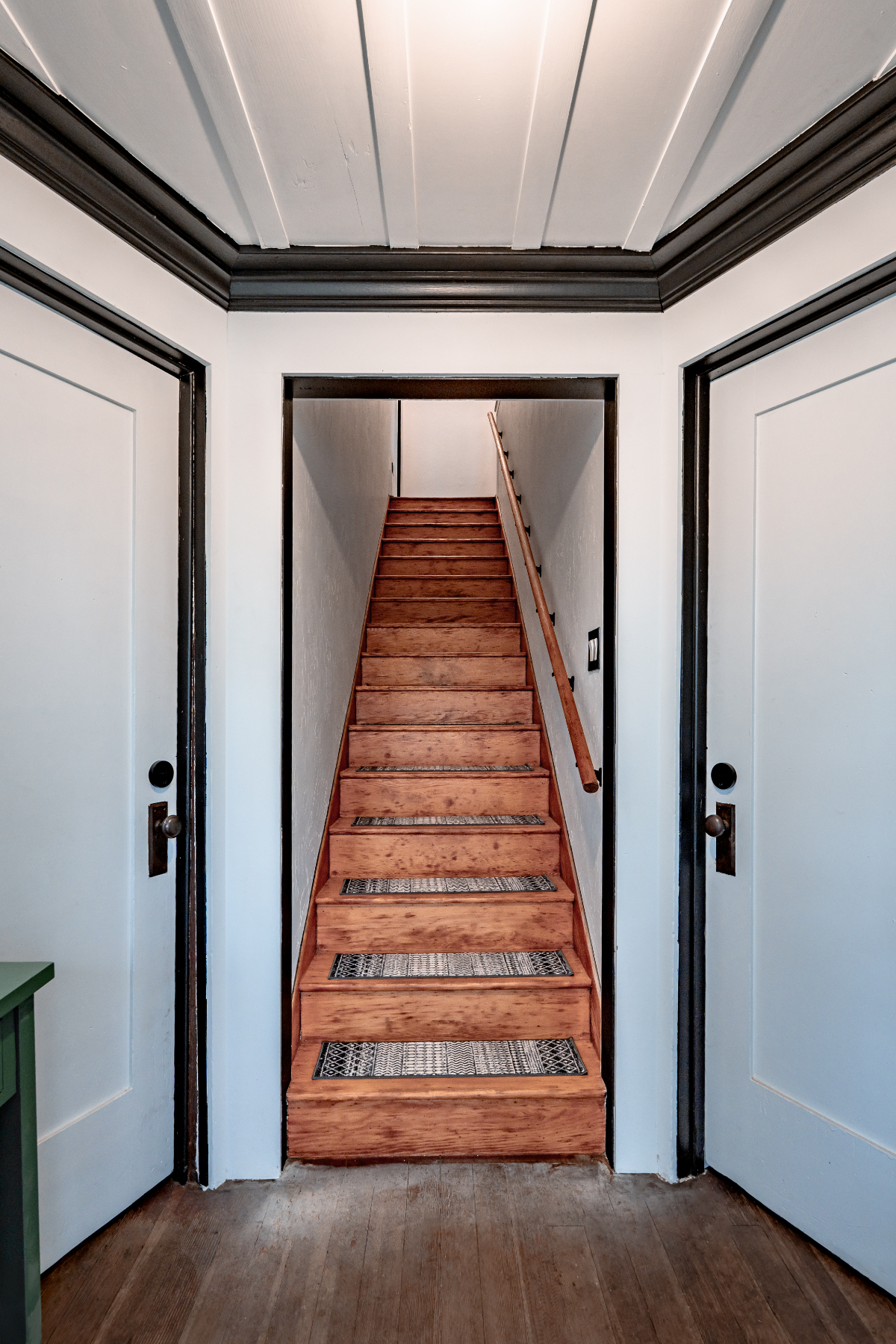 South Park - Private Studio in 1911 Farmhouse - Spacious & Quiet - Photo 3