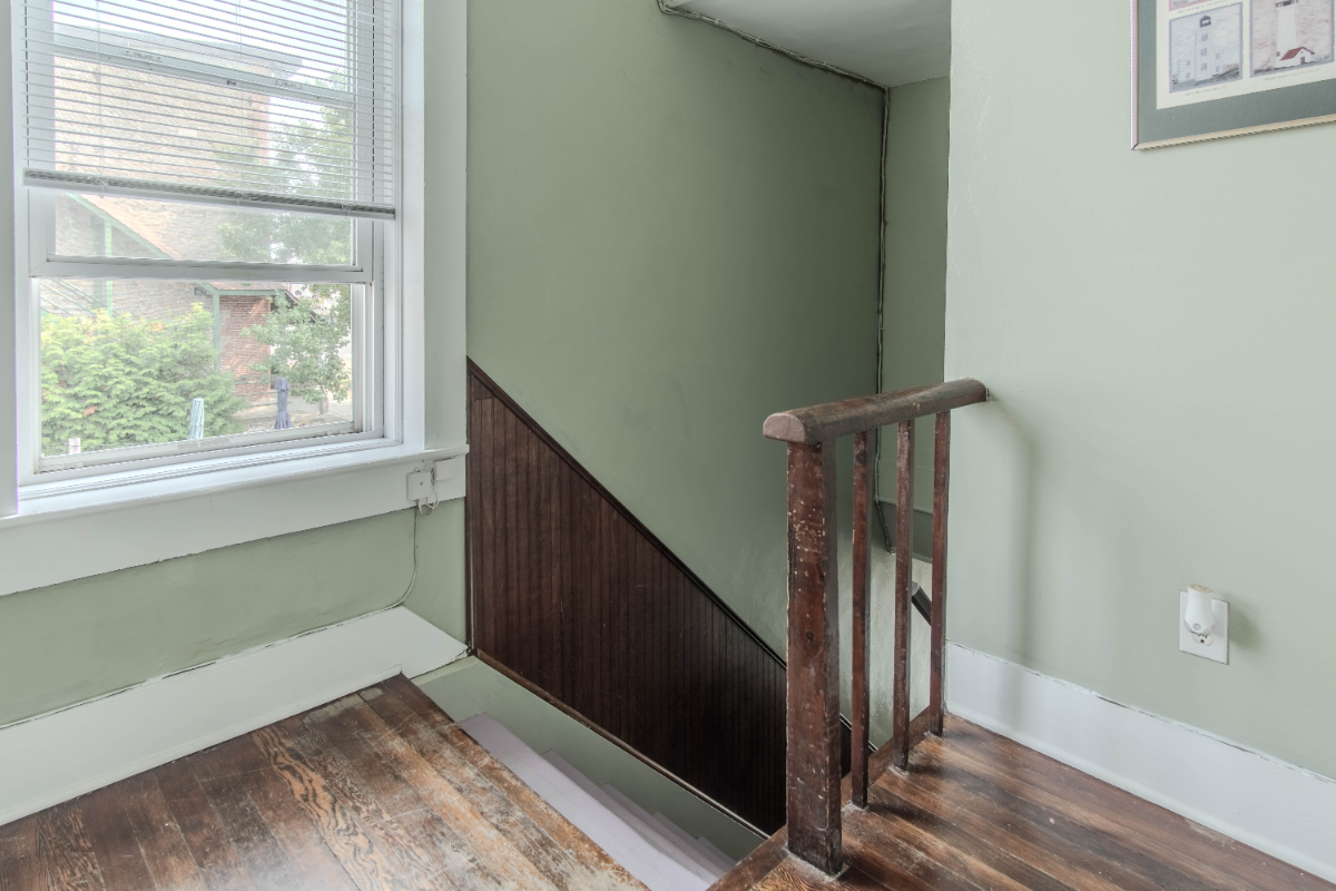Lakeside - Historic Downtown Apartment - Photo 1