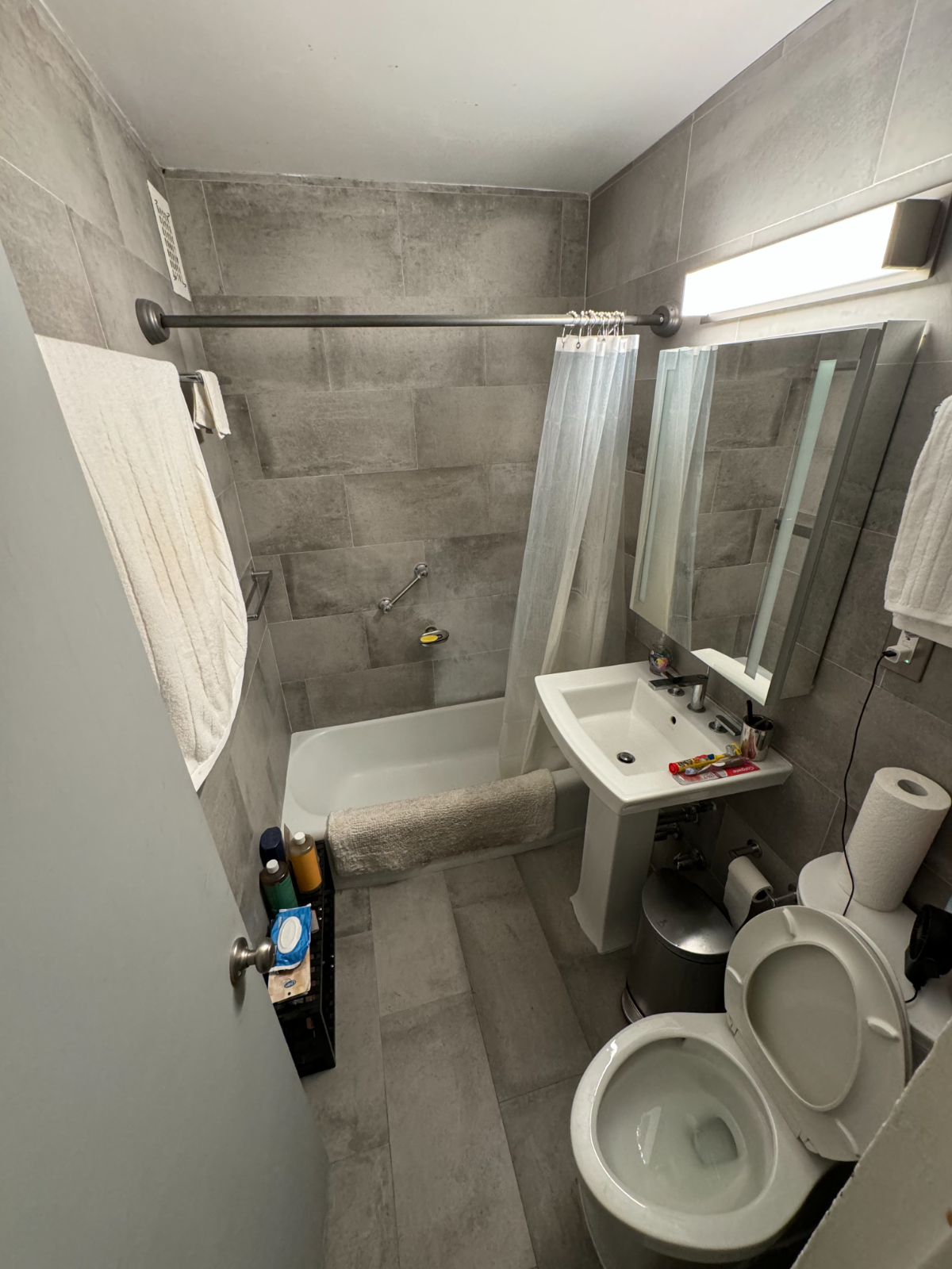 Cozy 1 BR in Clinton Hill, Brooklyn - Photo 5