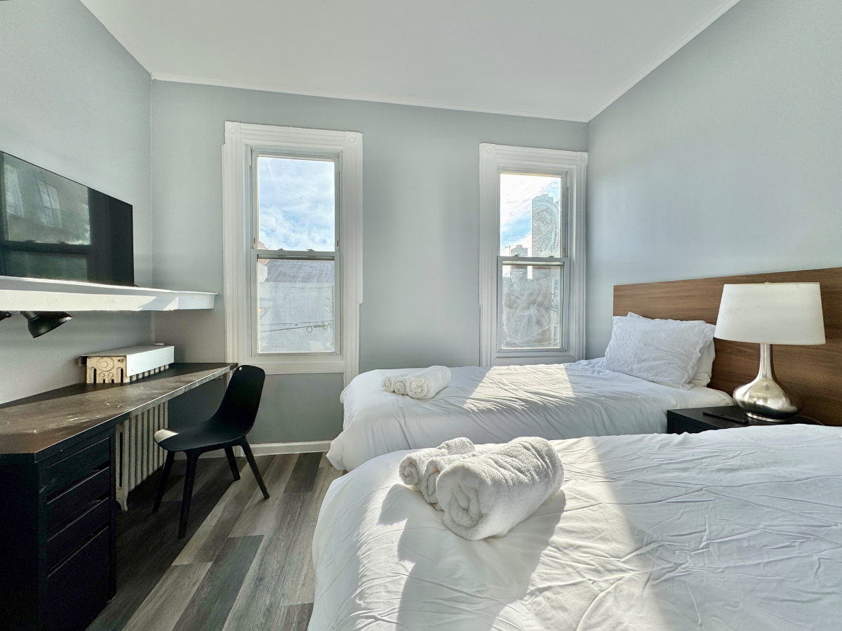 726 130 sqft Private Bedroom Shared Bathroom 1350
