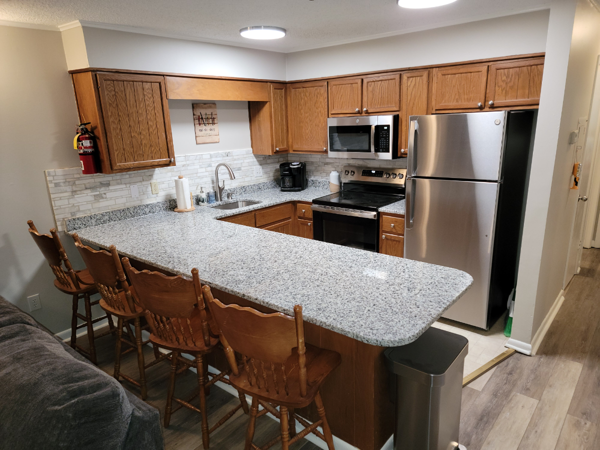 2 Bedroom Condo Fully Furnished - Photo 4