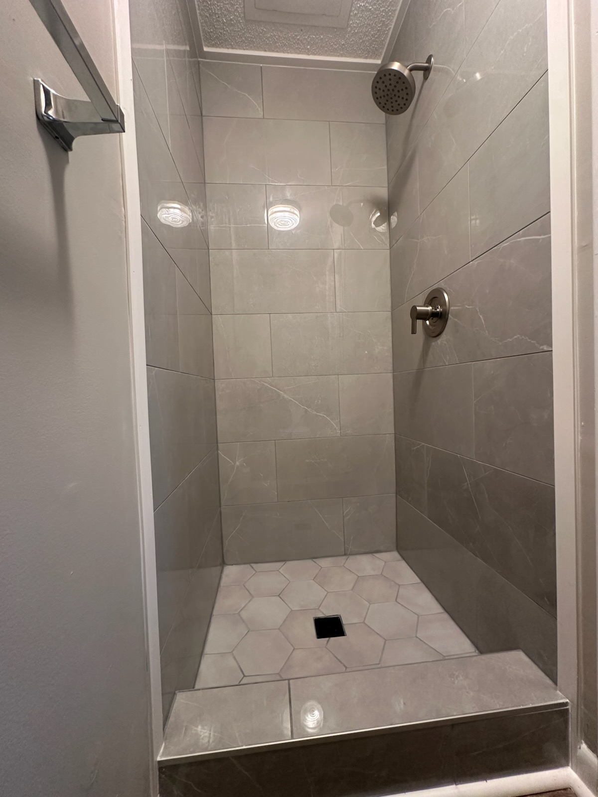 2 Bedroom Condo Fully Furnished - Photo 9
