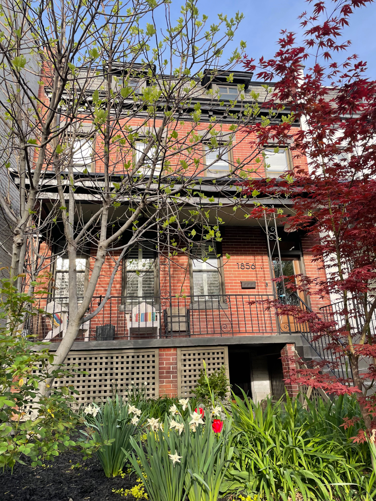 Renovated Unit in Historic Neighborhood Walking Distance to Multiple Hospitals - Great for Nurses - Photo 2